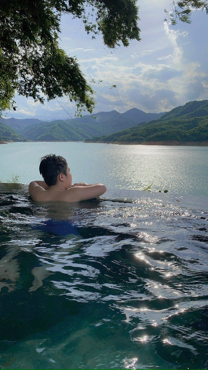 Infinity Pool Mai Chau Hideaway Lake Resort
