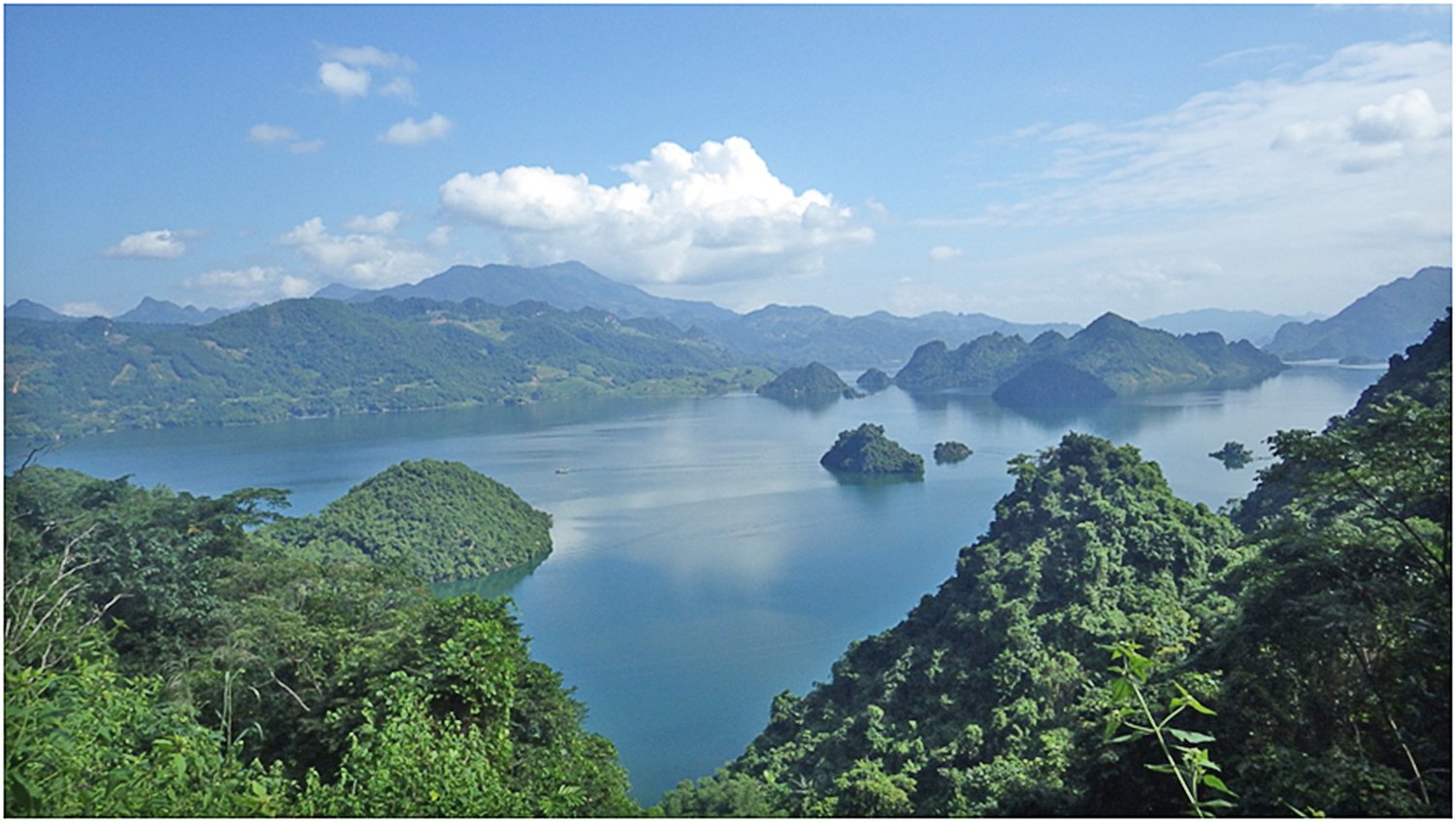 Mê đắm bên dòng Đà Giang