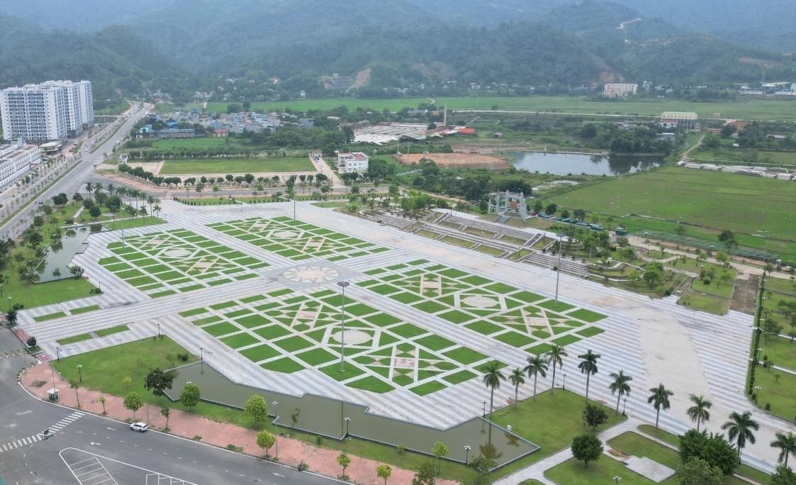 Những điều về quảng trường Hòa Bình mà có thể bạn chưa biết