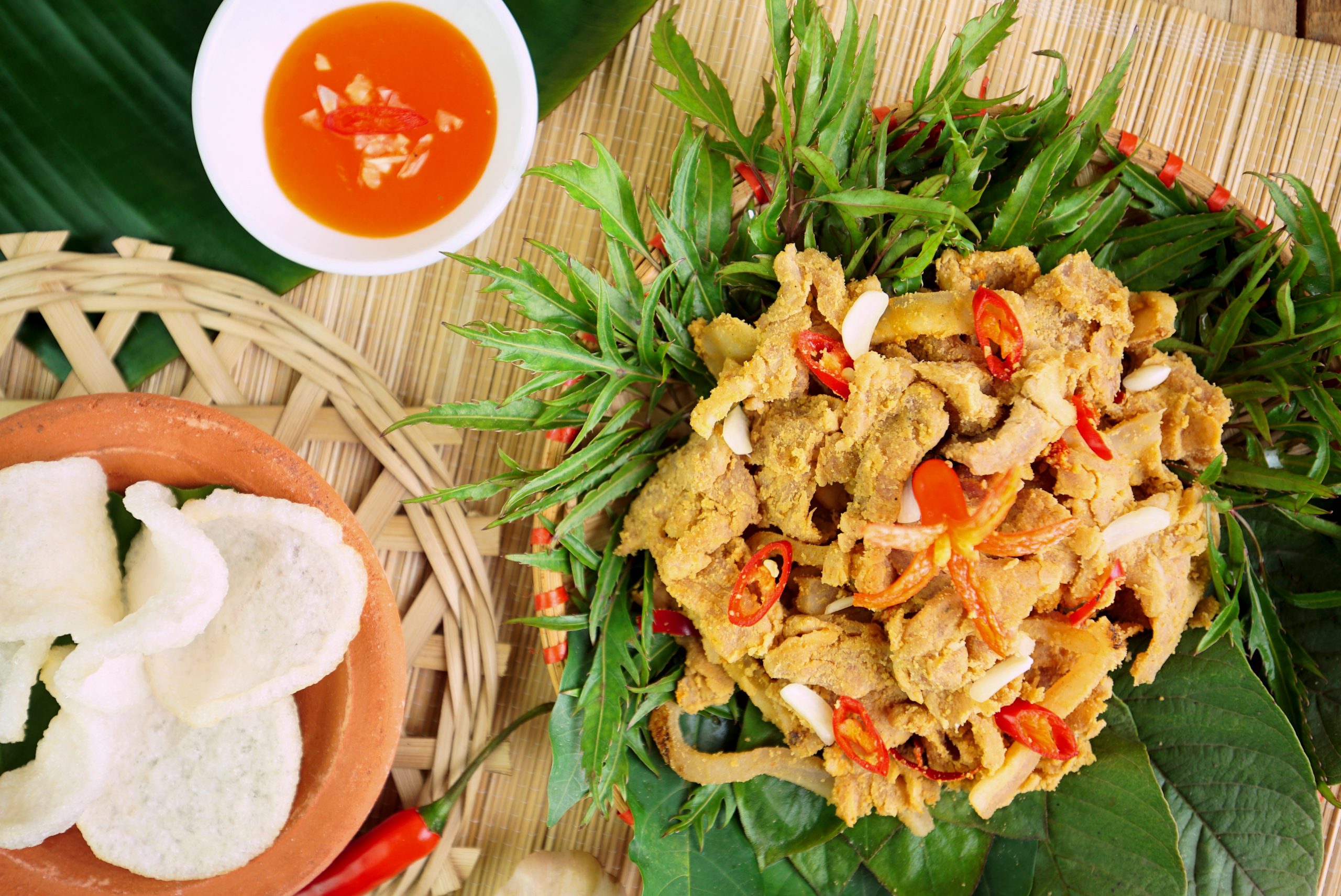 Cách làm thịt chua của người Mường chuẩn hương vị truyền thống