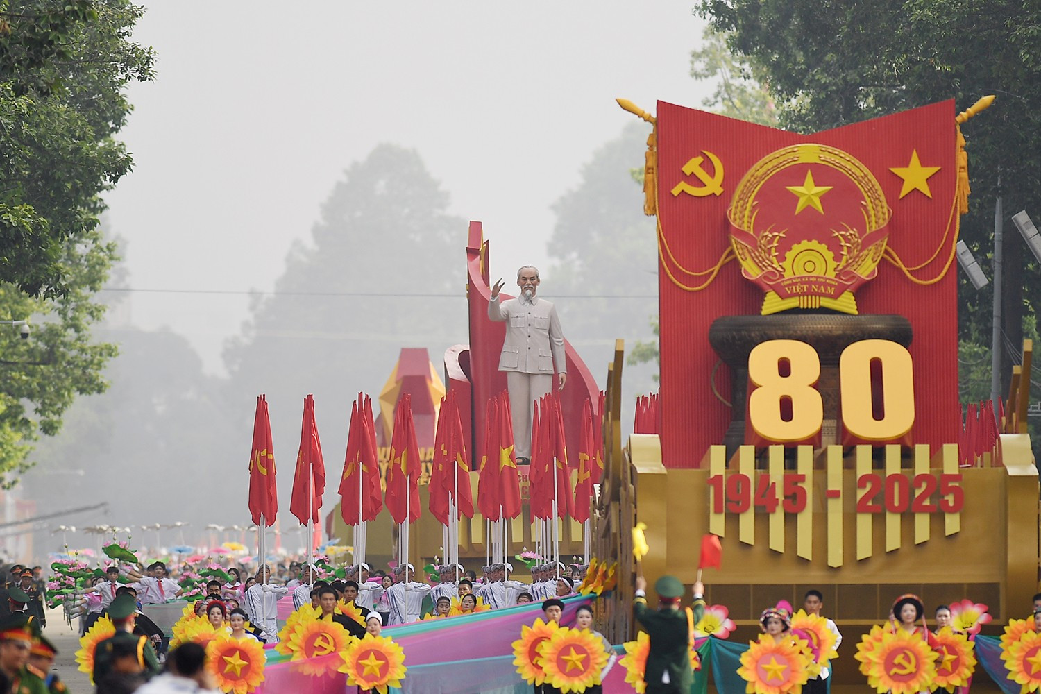 Toàn cảnh Lễ diễu binh, diễu hành A80 và hành trình nối dài cảm xúc tại Mai Châu