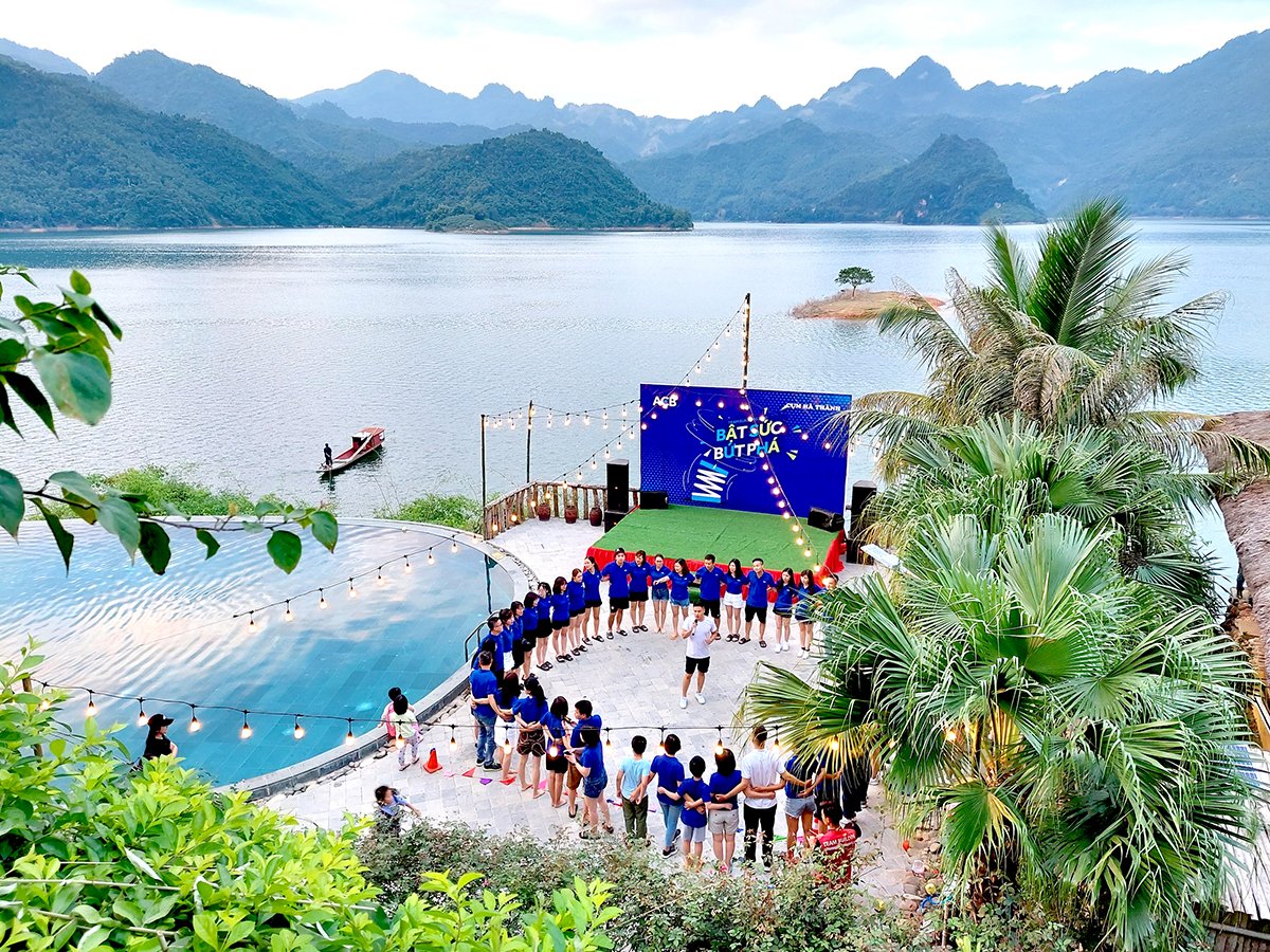 Team building - Đốt lửa trại