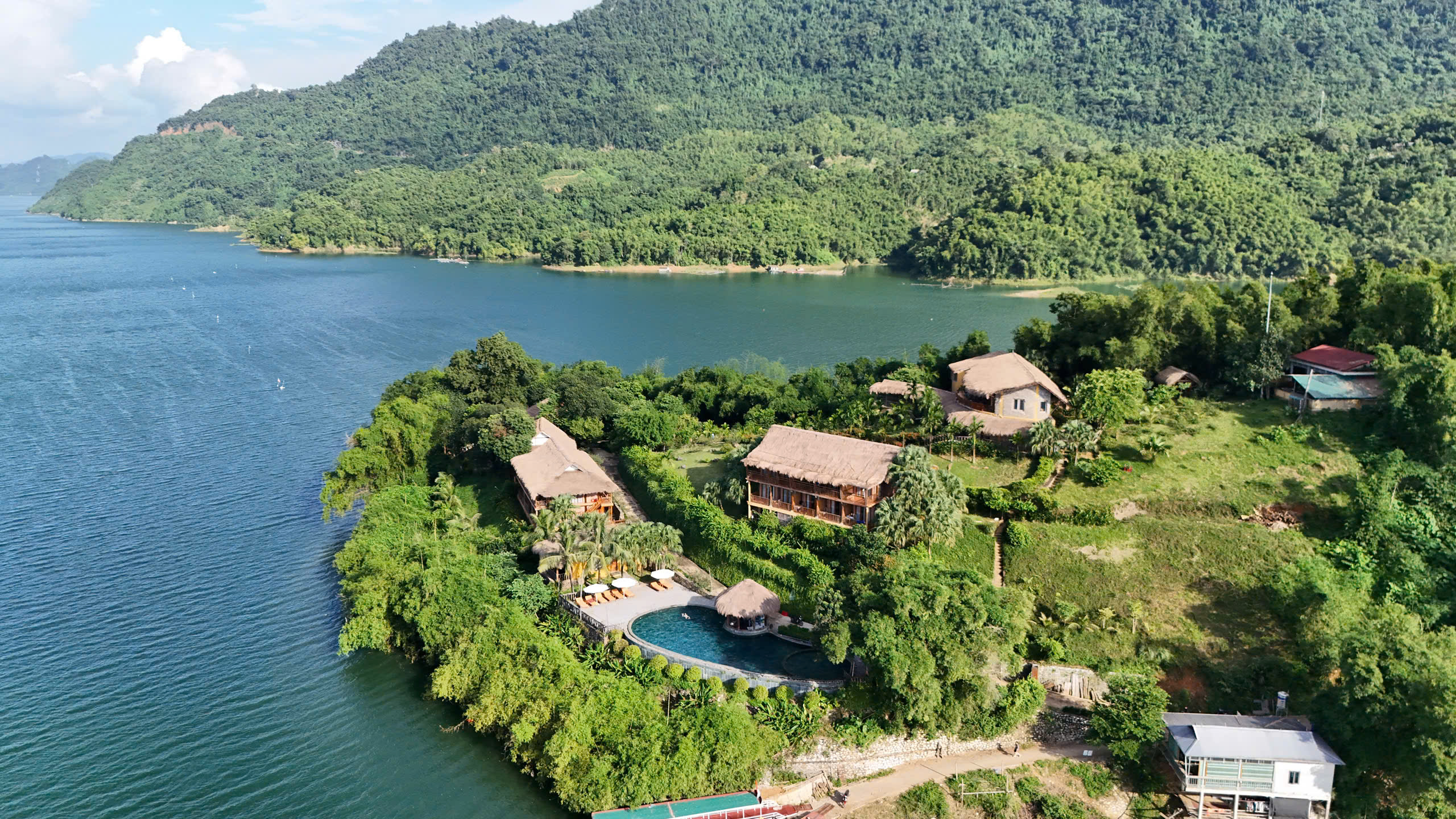 A lakeside base suits travellers who want to leave time for rest between outings A lakeside base suits travellers who want to leave time for rest between outings