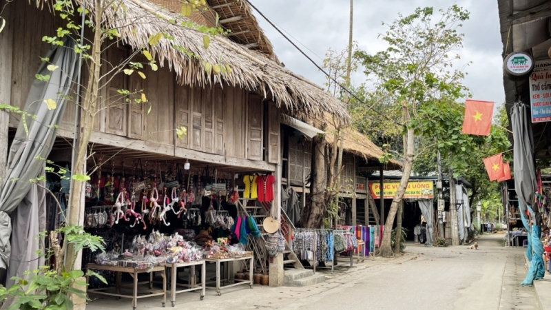 Ban Lac stilt house has different architecture (Source: Bao Tay Ninh)