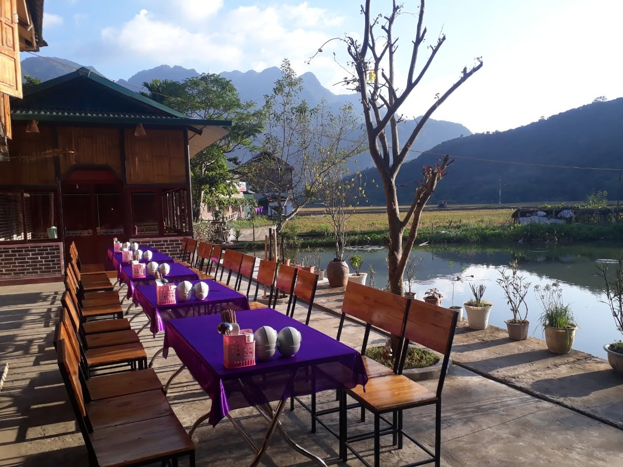 This is a village where visitors can experience many local culture (Source: Collected)