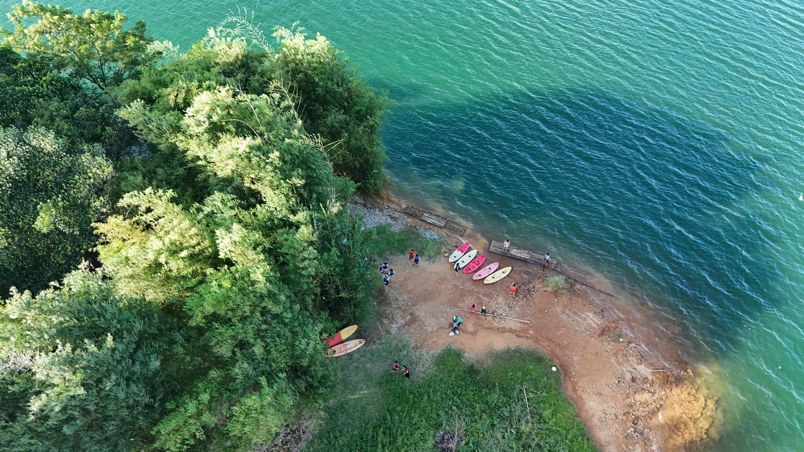  Kayaking activity on Hoa Binh Lake