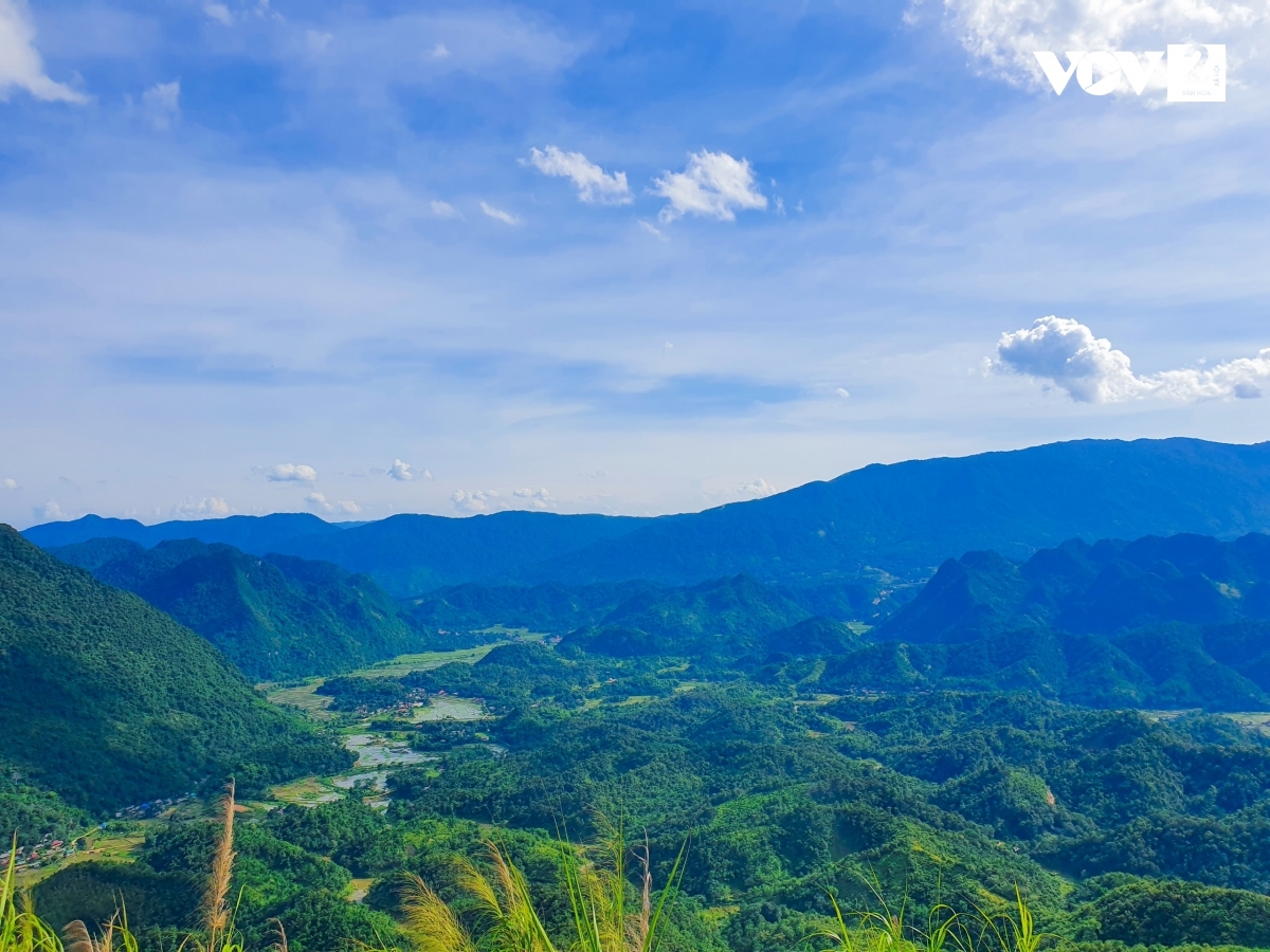 Panoramic mountain view of Son Ba Muoi, a peaceful highland at 1,200m in Pu Luong. (Source: VNAT)