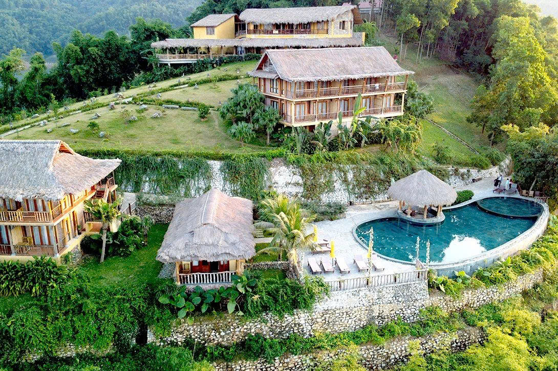 Mai Chau Hideaway Lake Resort provides a scenic retreat close to local ethnic villages and cultural heritage