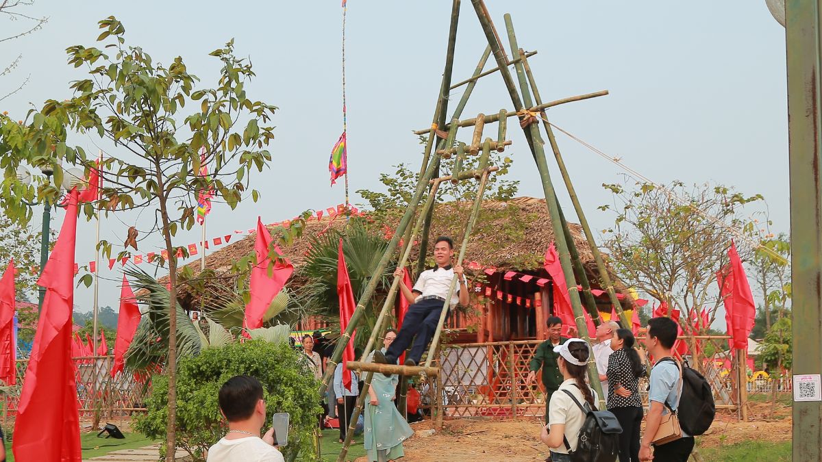 Experiencing folk culture (Source: vietnam.vn)