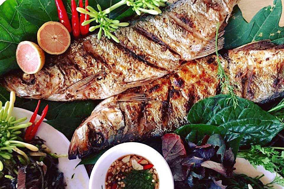 Grilled lake fish, a Thung Nai specialty near Hoa Binh Lake Grilled lake fish, a Thung Nai specialty near Hoa Binh Lake