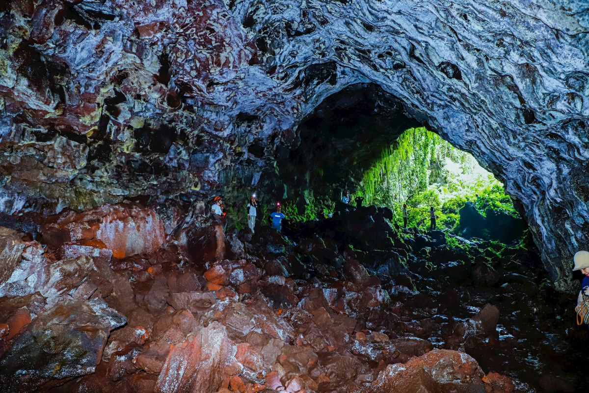 Dia Long Cave - Explore a Natural Limestone Wonder
