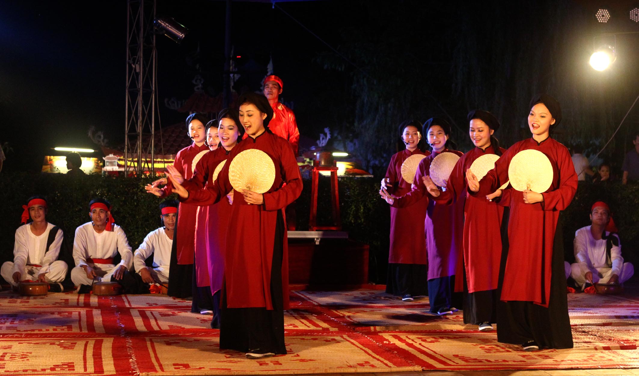 Hát Xoan Phú Thọ (Nguồn: Báo Quân Đội Nhân Dân) Hát Xoan Phú Thọ (Nguồn: Báo Quân Đội Nhân Dân)