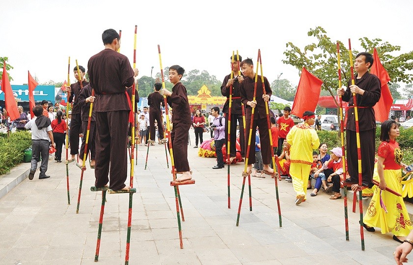 Cờ người, cờ tướng và chọi gà (Nguồn: Báo Phú Thọ) Cờ người, cờ tướng và chọi gà (Nguồn: Báo Phú Thọ)