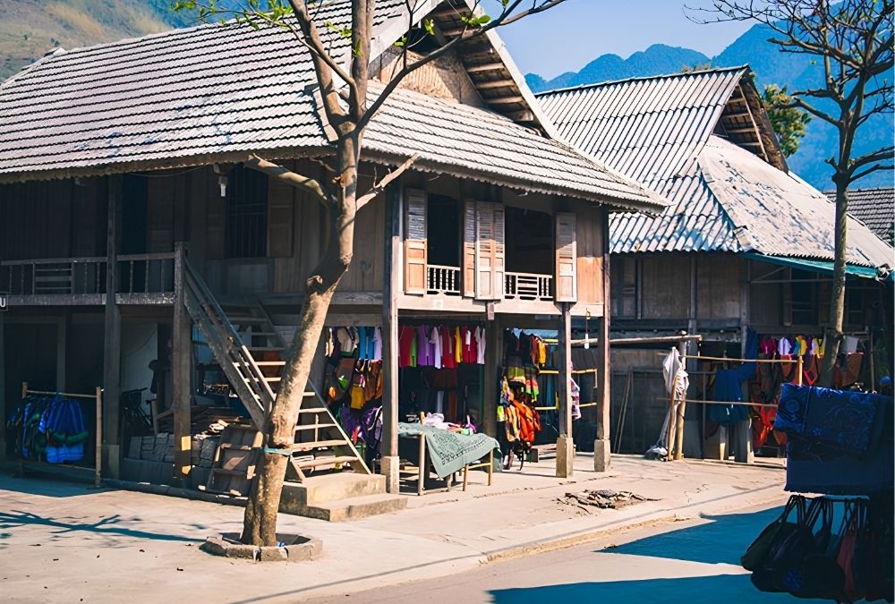 Bản Lác với vẻ đẹp đơn sơ, yên bình, phù hợp với những ai muốn tạm rời xa cuộc sống đô thị nhộn nhịp