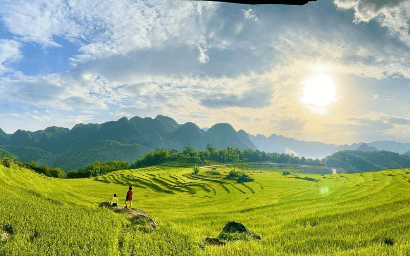 Cảnh quan thiên nhiên hùng vĩ tại Khu bảo tồn thiên nhiên Pù Luông