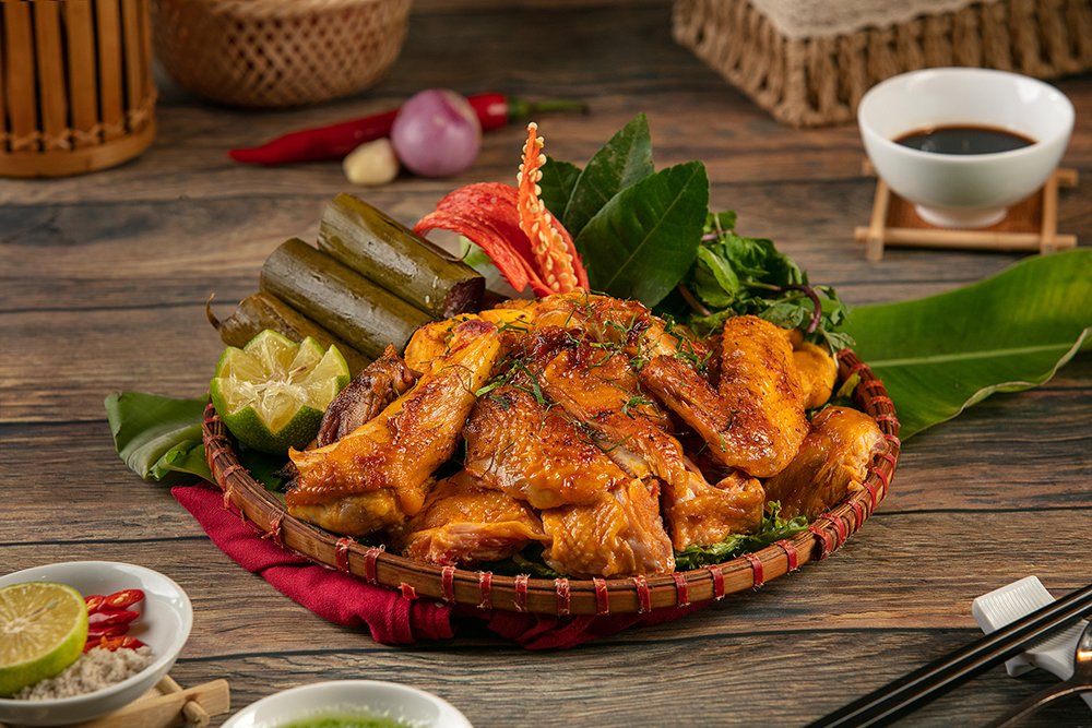 Món gà đồi nướng th cùng cơm lam dẻo đậm đà vị núi rừng Món gà đồi nướng th cùng cơm lam dẻo đậm đà vị núi rừng