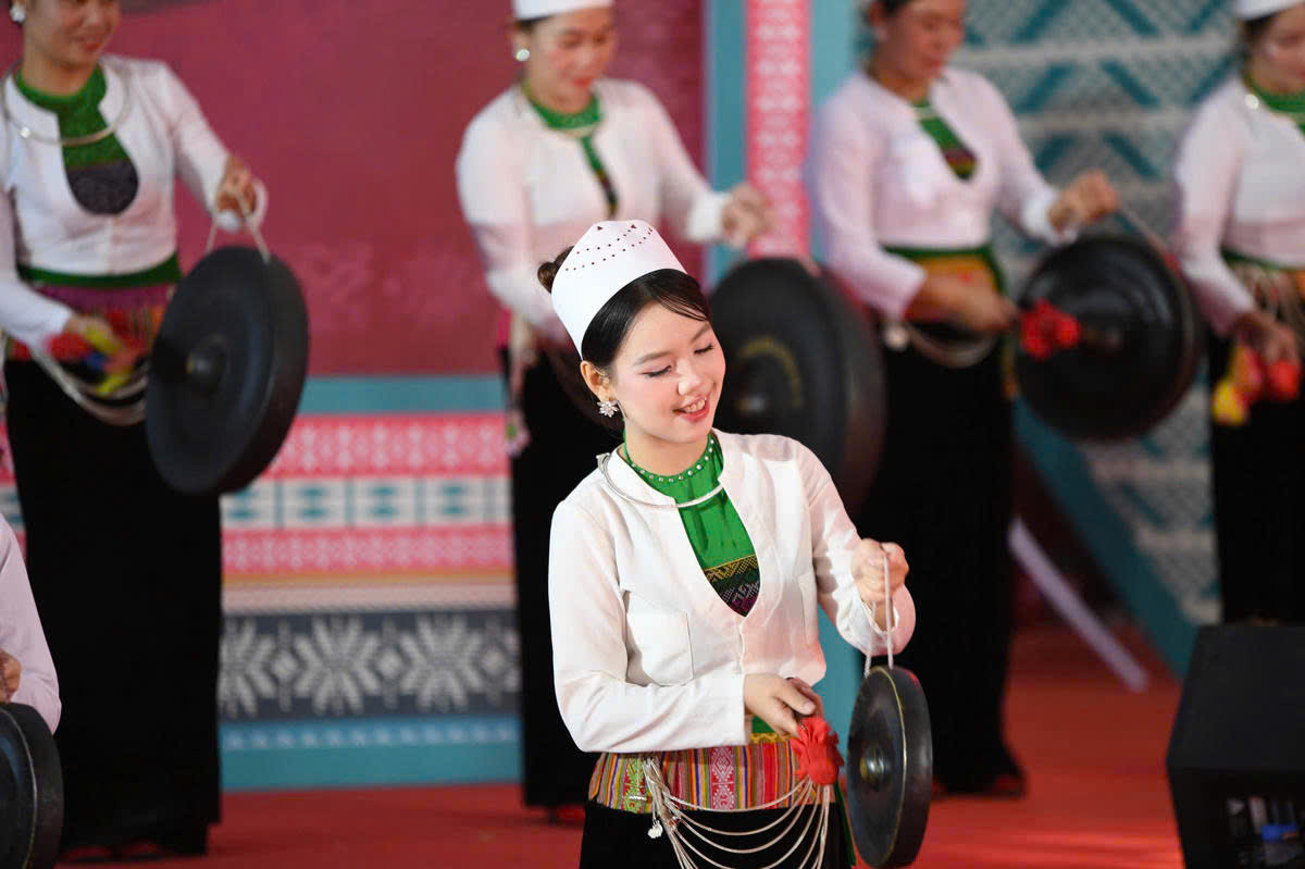 Tiếng chiêng trong lễ hội 