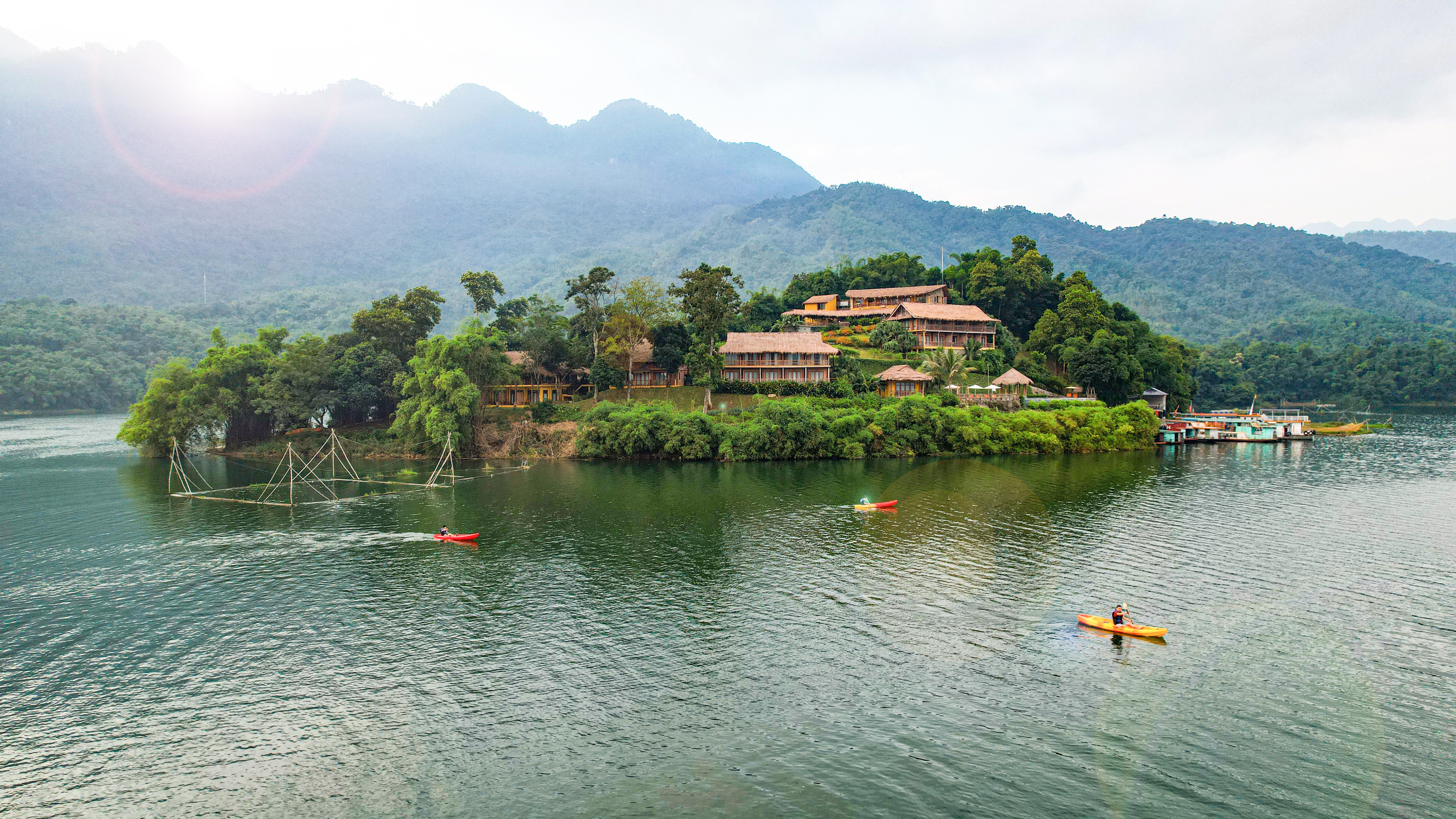 Mai Chau Hideaway Lake Resort - Nơi thư giãn và tận hưởng không gian yên bình của núi rừng Tây Bắc