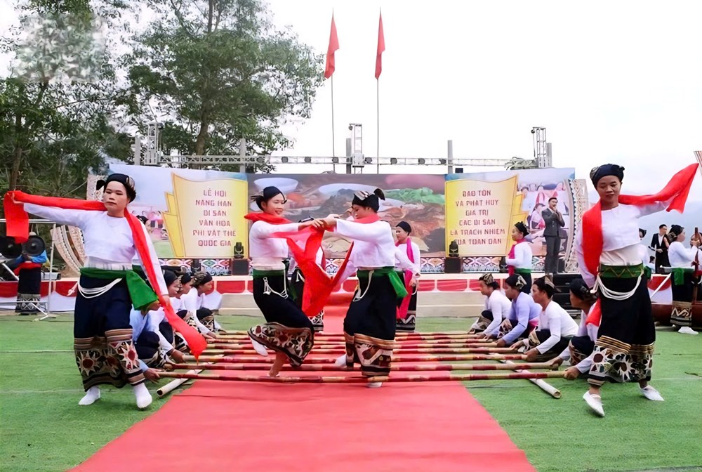 Ý nghĩa văn hóa, tâm linh của điệu nhảy sạp Tây Bắc Ý nghĩa văn hóa, tâm linh của điệu nhảy sạp Tây Bắc