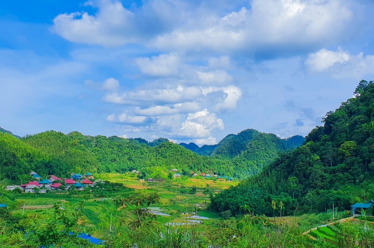 Du lịch Pù Luông (Nguồn: vietnamtourism.gov)