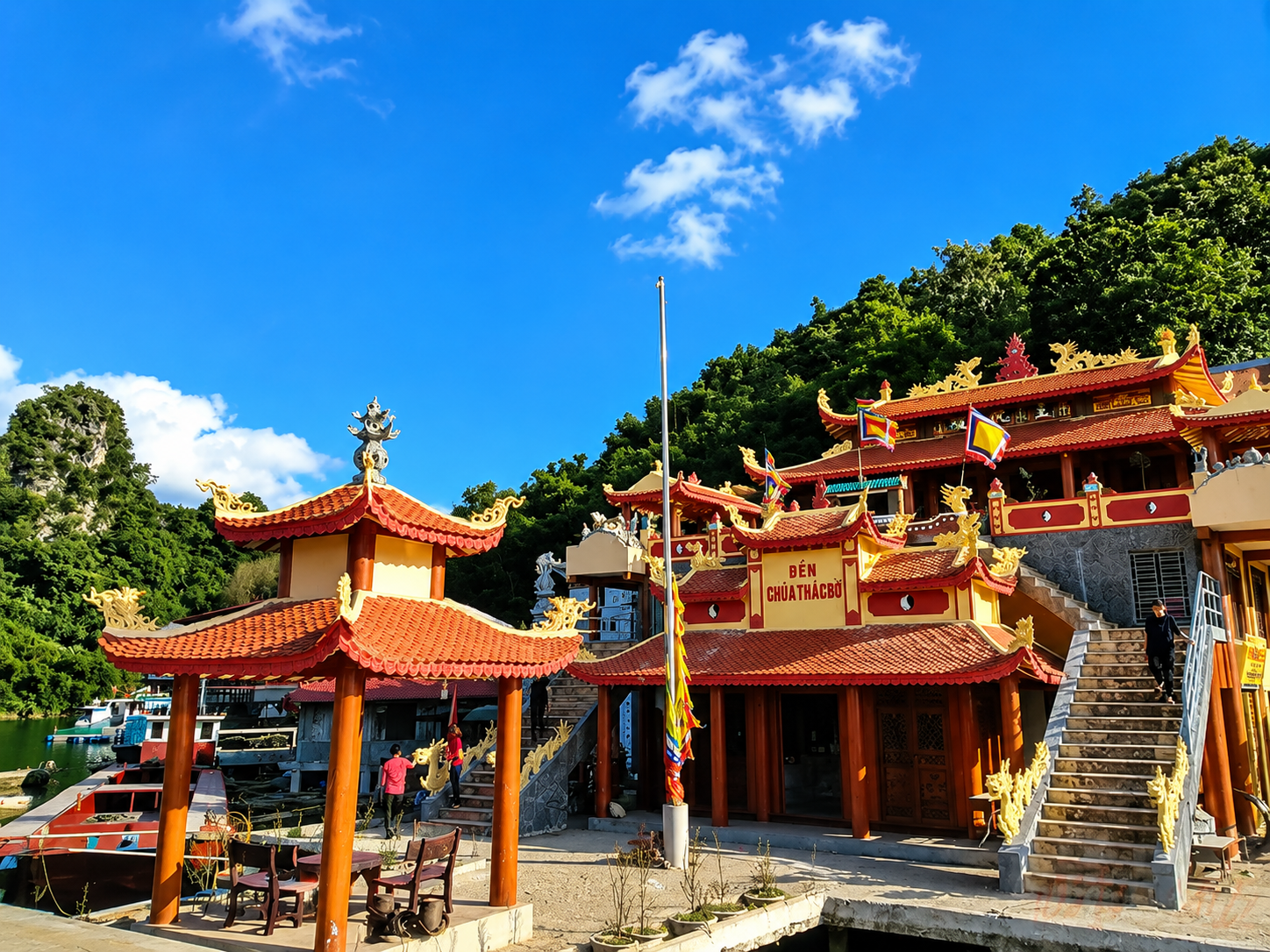 Visiting the Thac Bo Temple (Source: Collected)