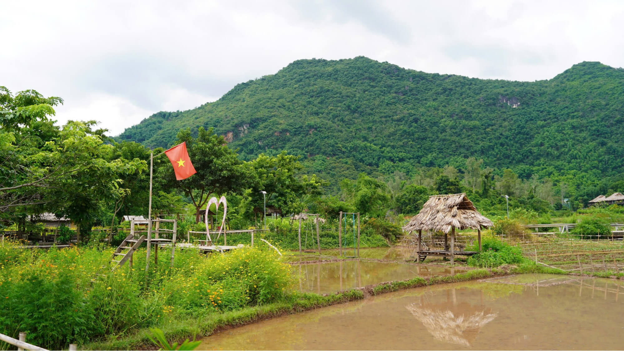 Bản Nhót với không gian yên bình, tĩnh lặng