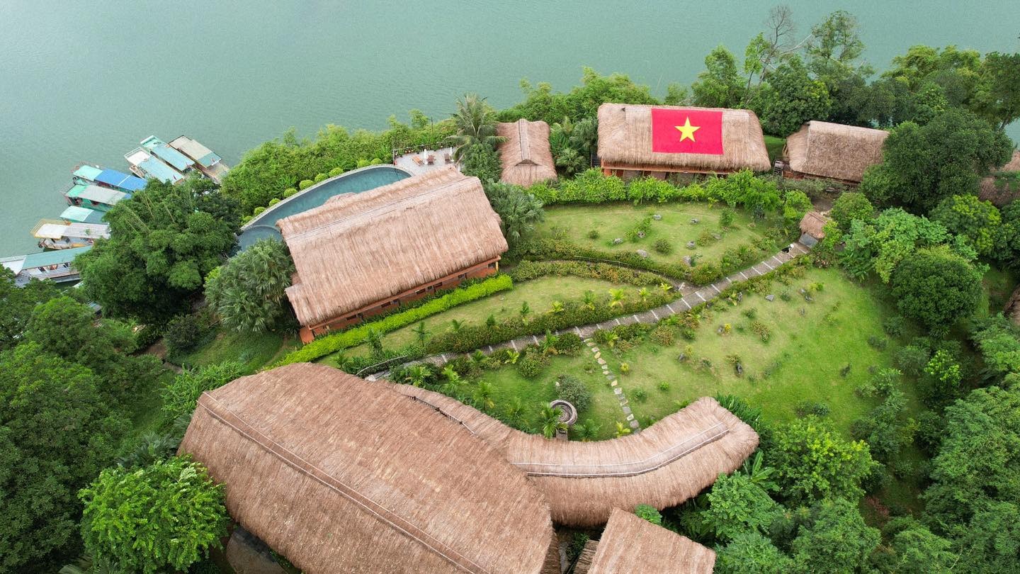 Mai Chau Hideaway Lake Resort - Địa điểm lưu trú lý tưởng khi tới Mai Châu vào tháng 1