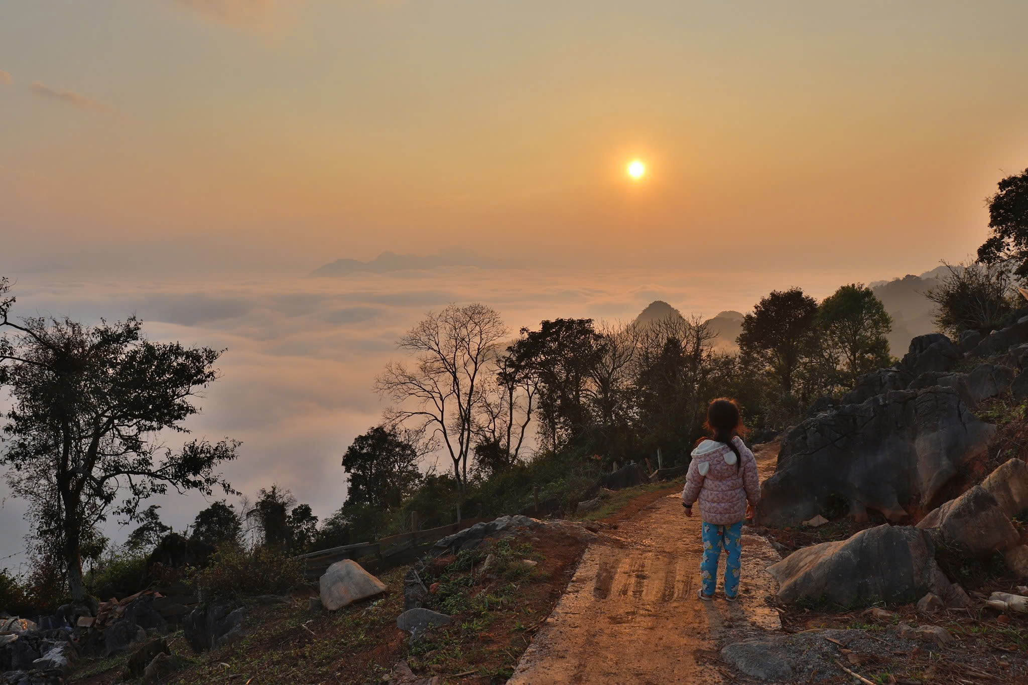 Săn mây tại Hang Kia - Pà Cò