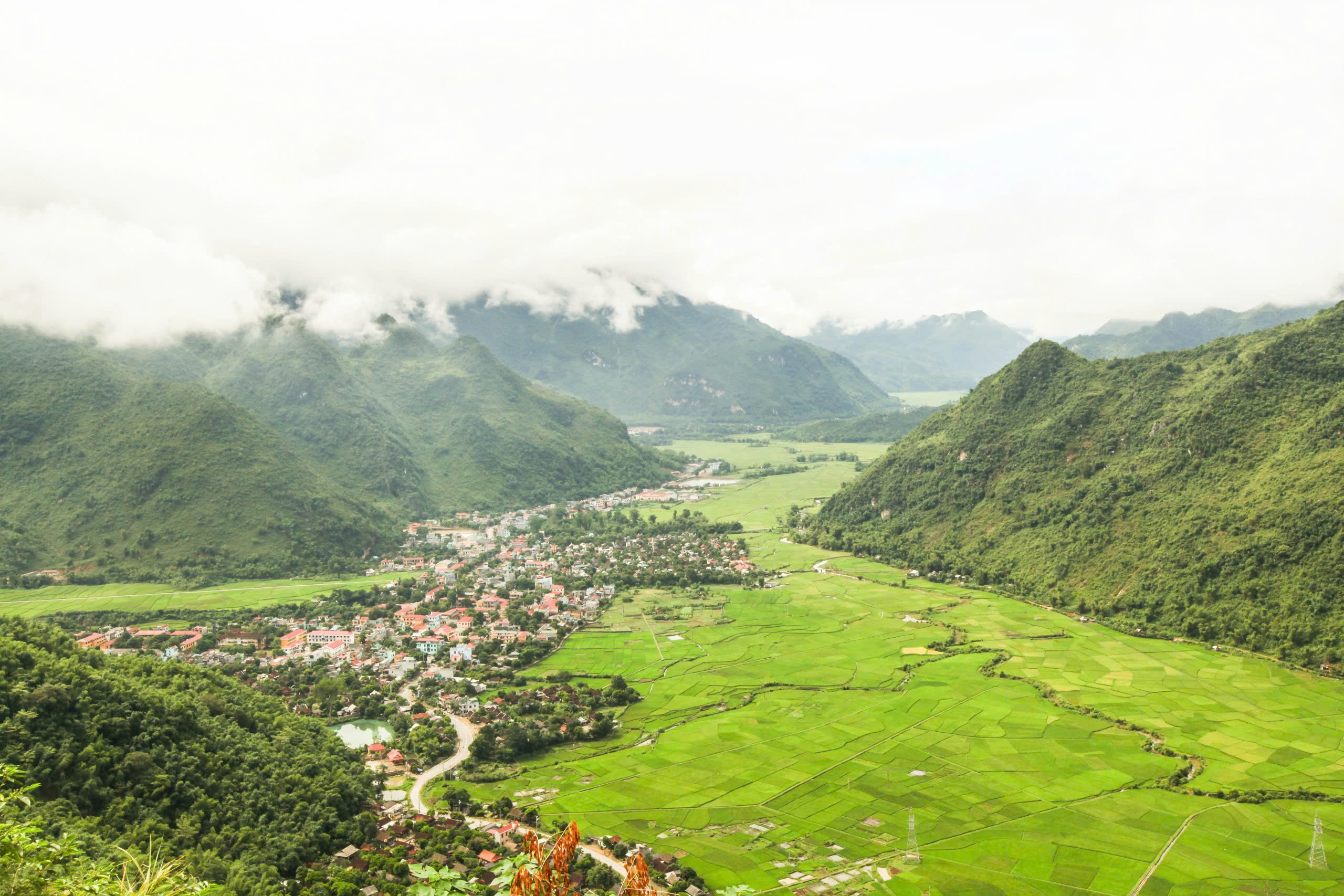 Thời tiết Mai Châu tháng 10 như thế nào? (Nguồn: Mai Chau Hideaway Lake Resort)