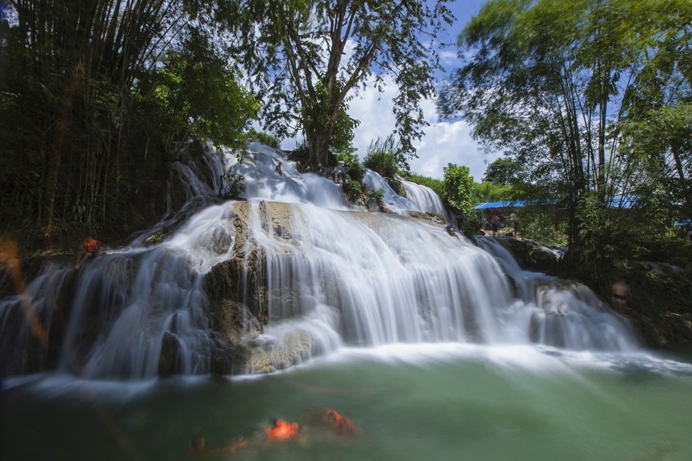 Thời tiết thác Trăng Tân Lạc Hòa Bình như thế nào? (Nguồn: VietnamPlus)