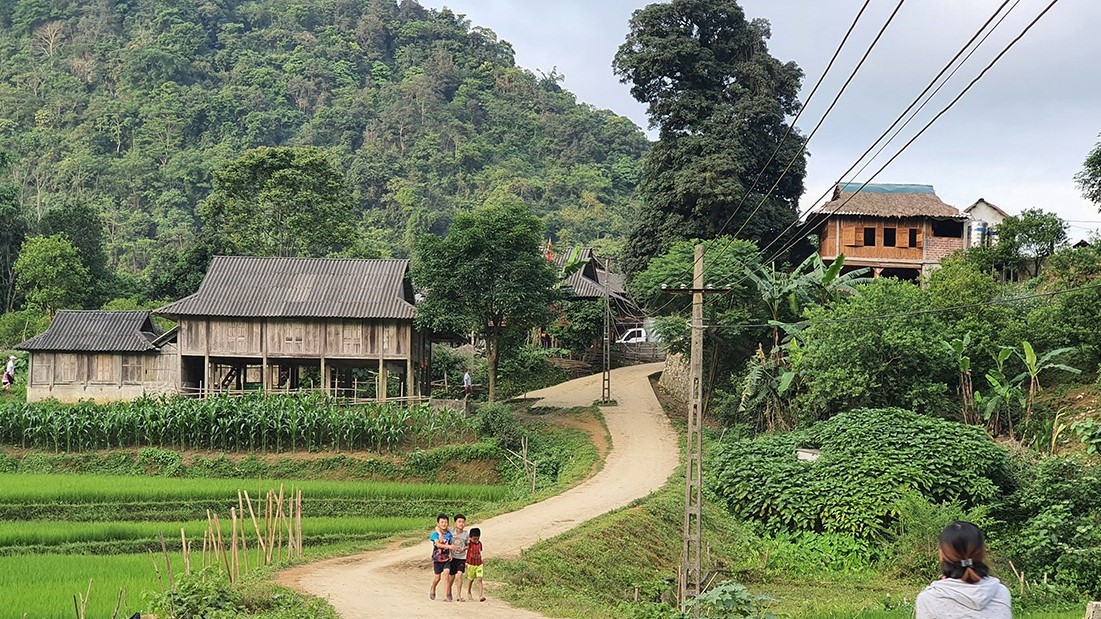 Lũng Vân - Bản làng của người Mông nằm ẩn mình giữa núi rừng Tây Bắc (Nguồn: Du lịch Lũng Vân)