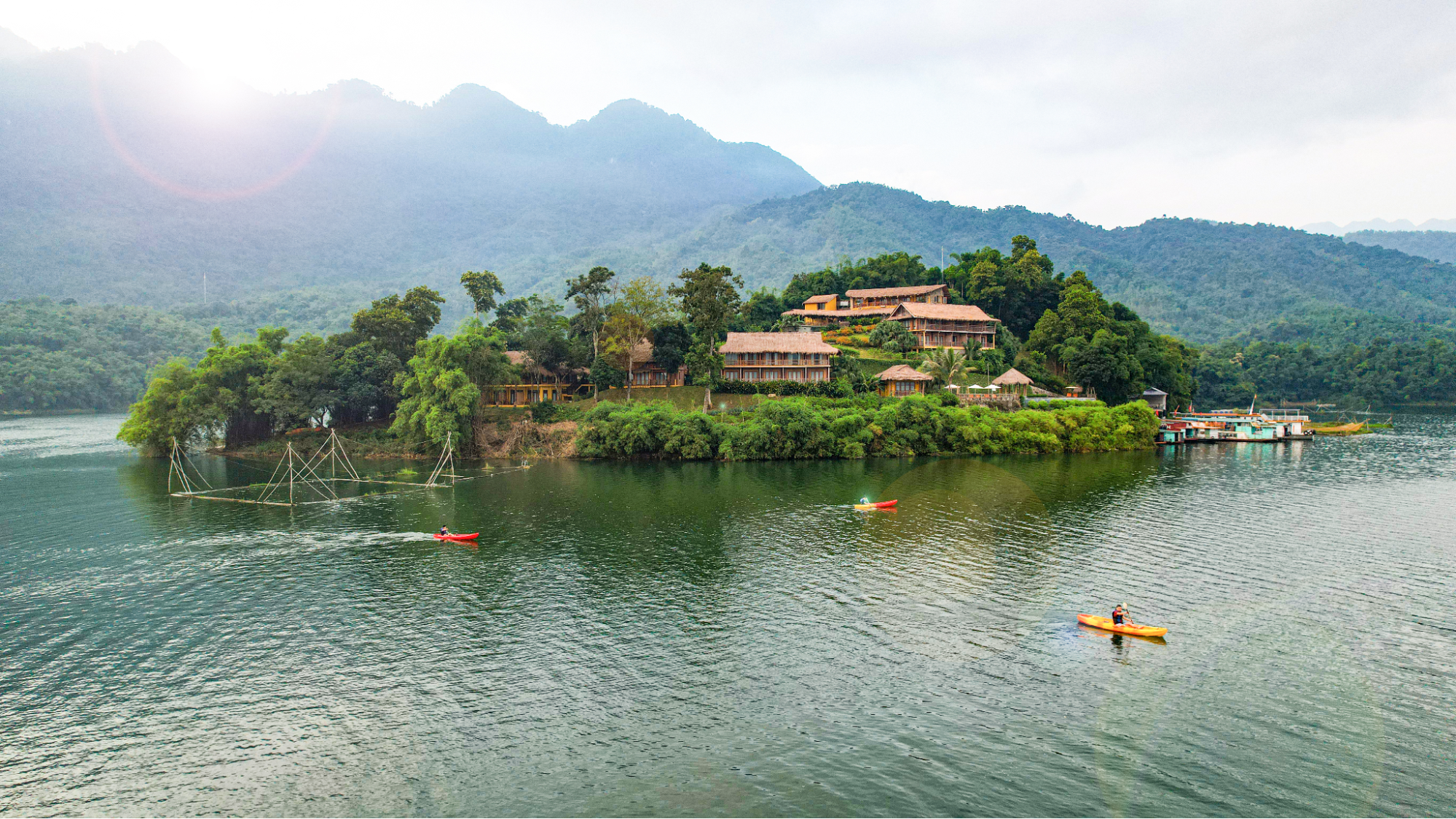 "Happy greenland" weekend tour at Mai Chau Hideaway Lake Resort