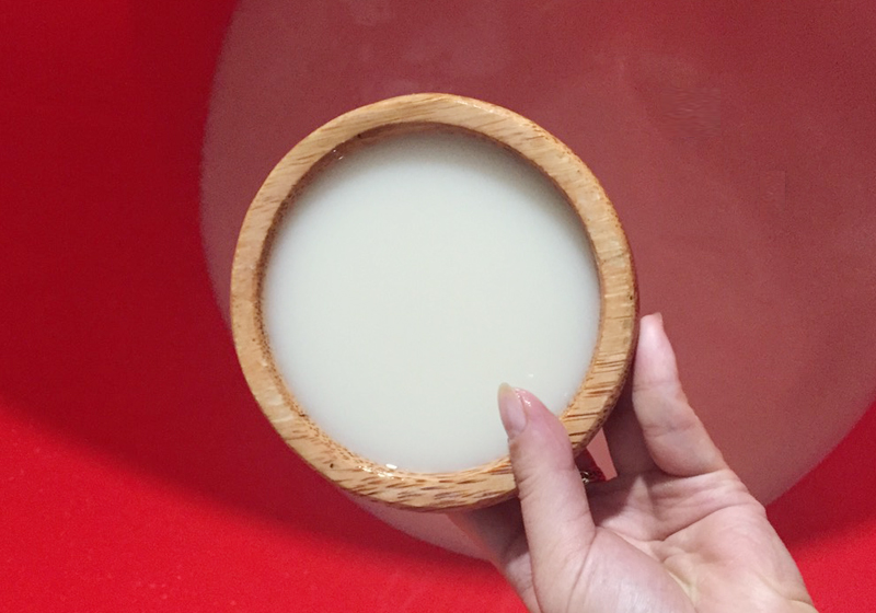 Rượu hoãng thường được người Dao đưa ra mời khách quý (nguồn: sưu tầm)
