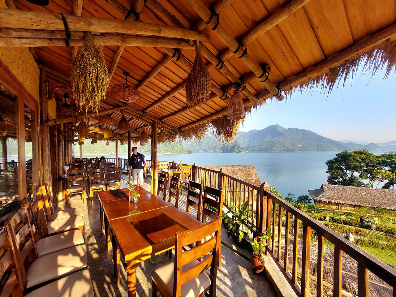 Choose Mai Chau Hideaway Lake Resort for an unforgettable stay Choose Mai Chau Hideaway Lake Resort for an unforgettable stay