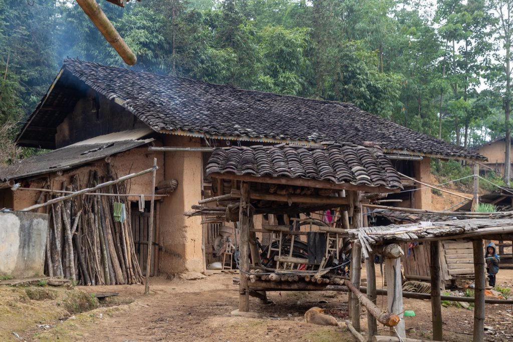 Một số lưu ý khi tham quan nhà ở của người Dao mà bạn cần biết Một số lưu ý khi tham quan nhà ở của người Dao mà bạn cần biết