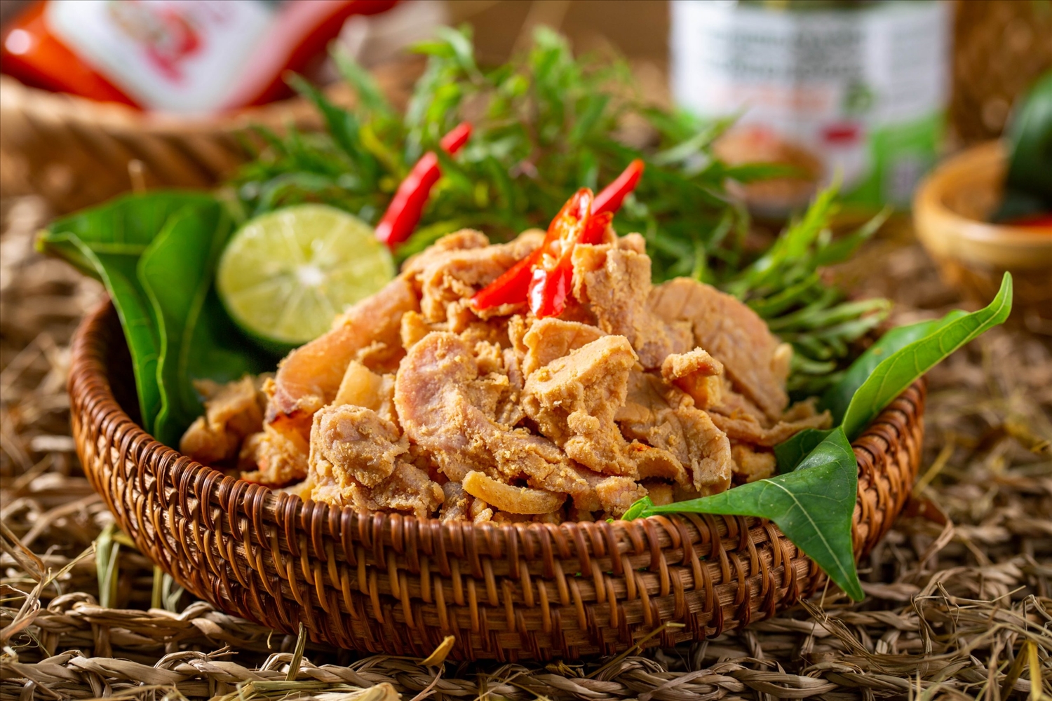 Thịt chua - món ăn truyền thống của dân tộc Mường Thịt chua - món ăn truyền thống của dân tộc Mường