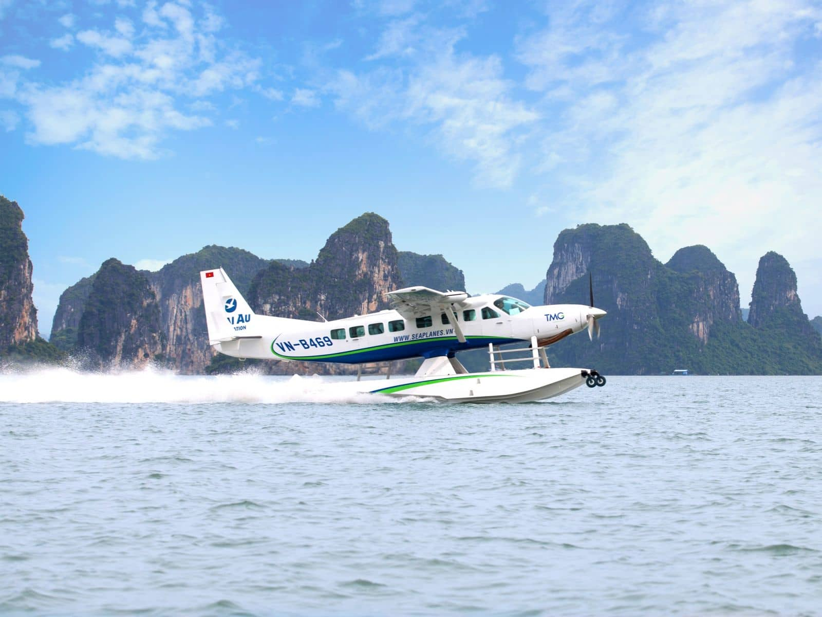Seaplane from Halong Bay to Hanoi offers a unique and breathtaking aerial view of the bay (source: Vietnam original travel)