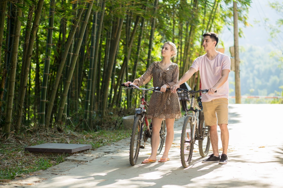 Đi lại ở Mai Châu bằng xe đạp