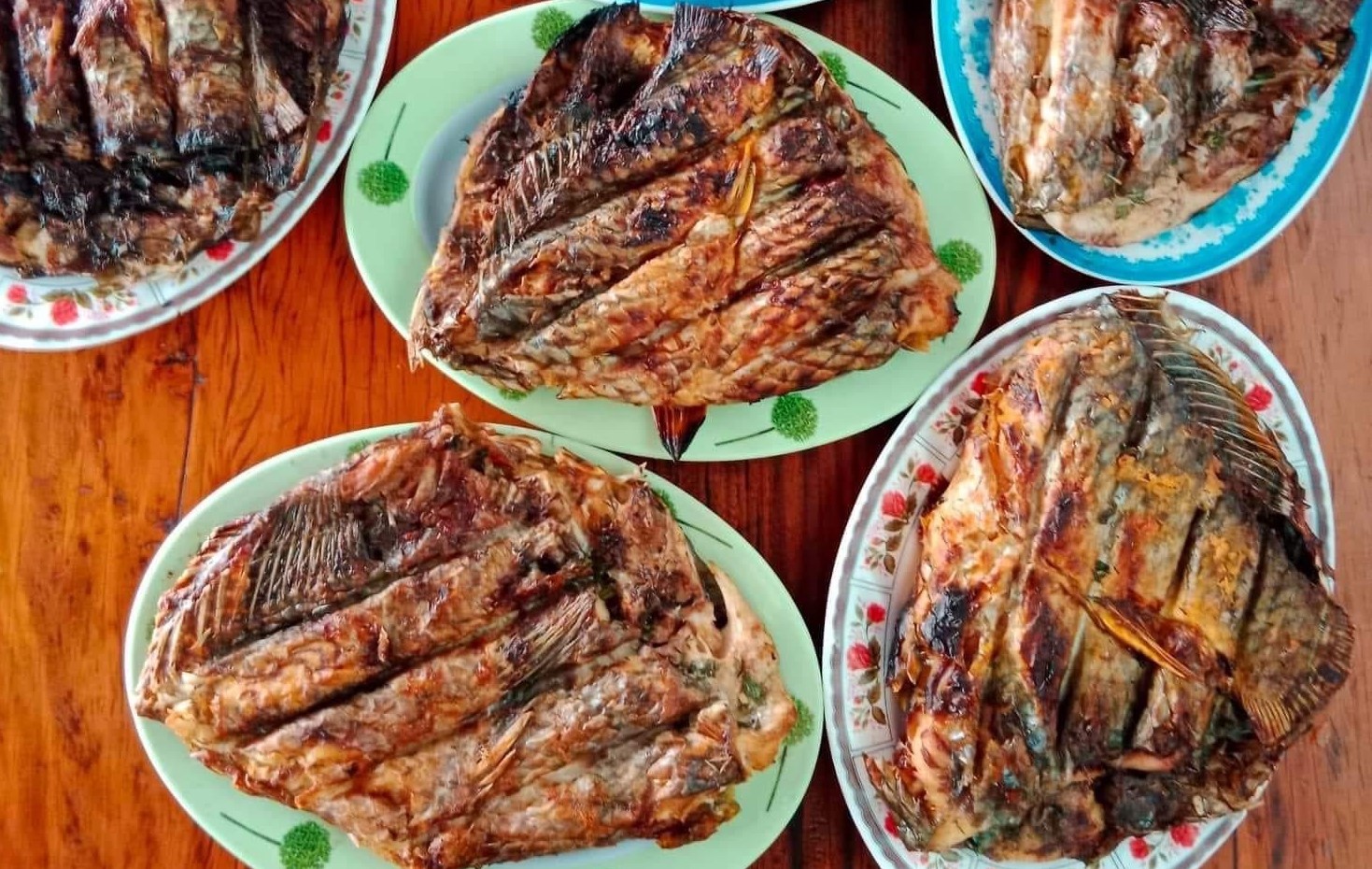 Cá nướng Pa pỉnh tộp - tinh hoa ẩm thực của người Thái Cá nướng Pa pỉnh tộp - tinh hoa ẩm thực của người Thái