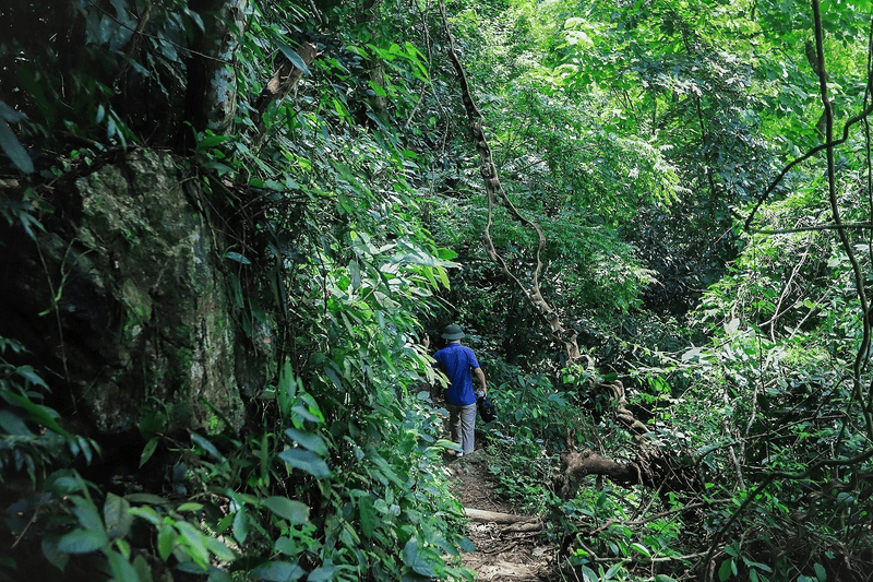 Vẻ đẹp độc đáo của hồ Mắt Rồng Mai Châu (Nguồn: Báo Lao Động)