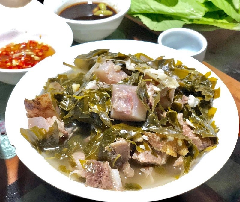 Món thịt trâu lá lồm mang hương vị Tây Bắc (Nguồn: reviewvilla)