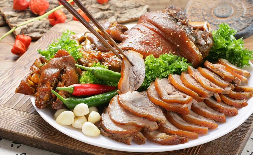Thịt lợn thui  - Món ngon đặc sản Mai Châu, Phú Thọ