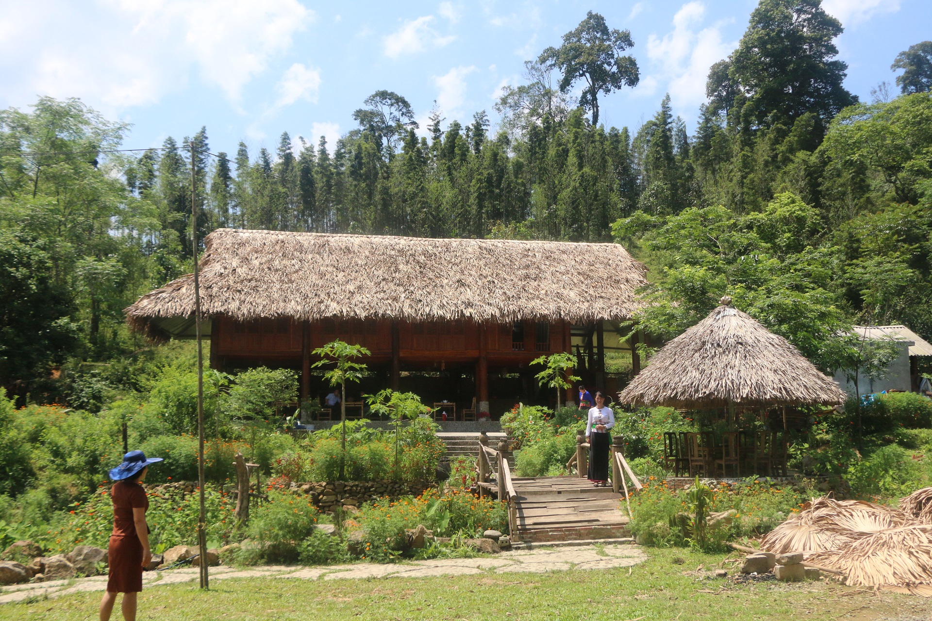 Homestay - trải nghiệm cuộc sống người dân Phú Thọ (Nguồn: Kinh nghiệm du lịch) Homestay - trải nghiệm cuộc sống người dân Phú Thọ (Nguồn: Kinh nghiệm du lịch)