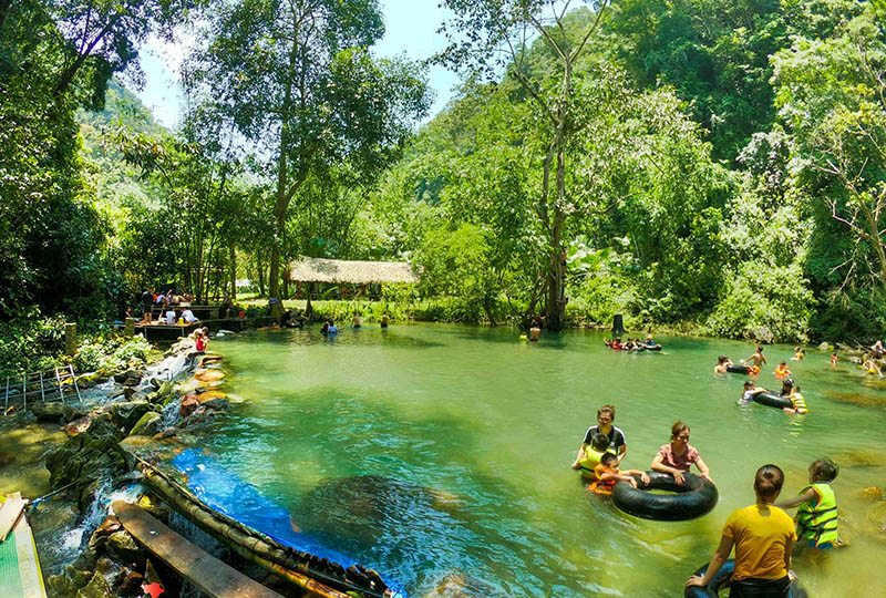Cắm trại và trải nghiệm đêm trong rừng 